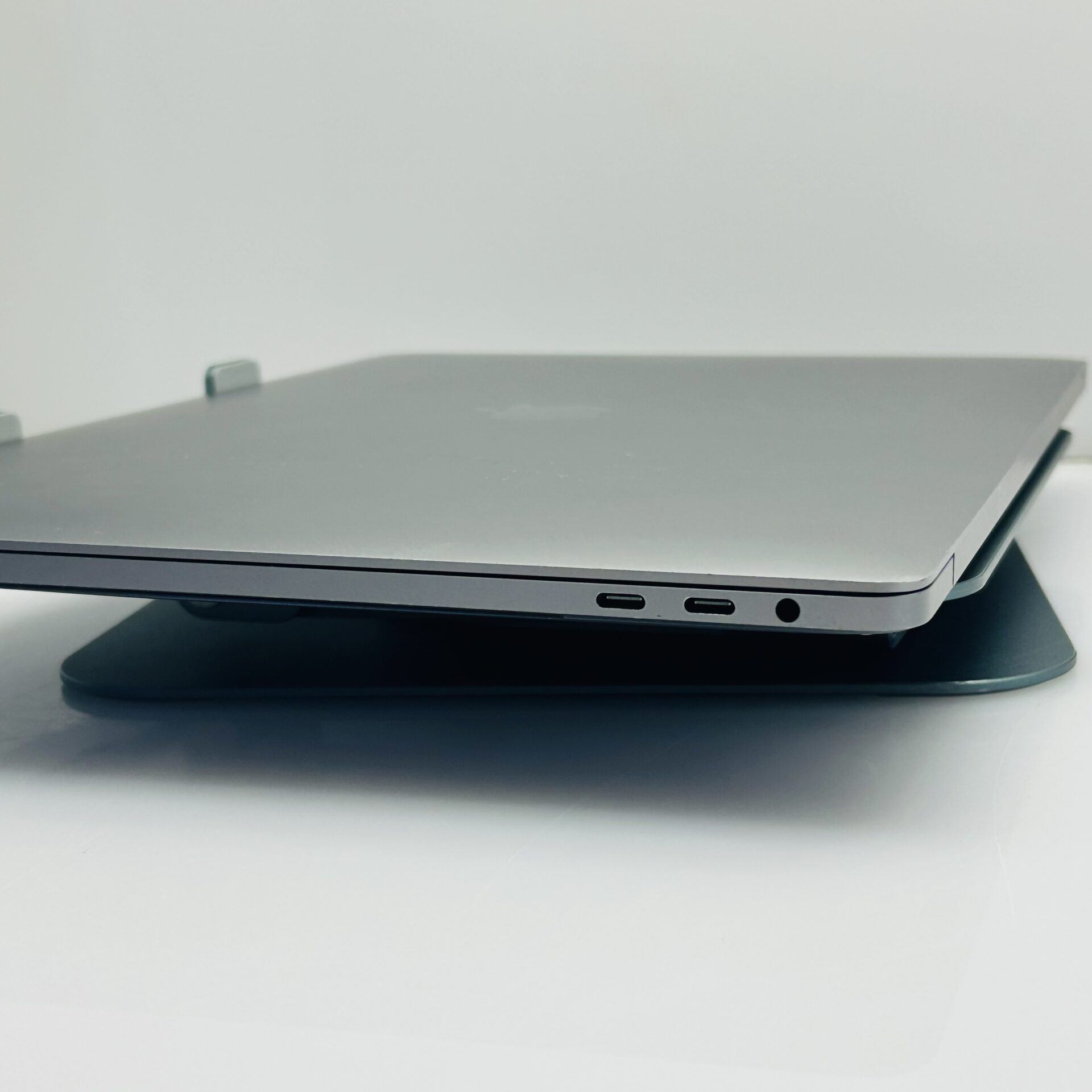 Apple Macbook Pro 15-inch 
