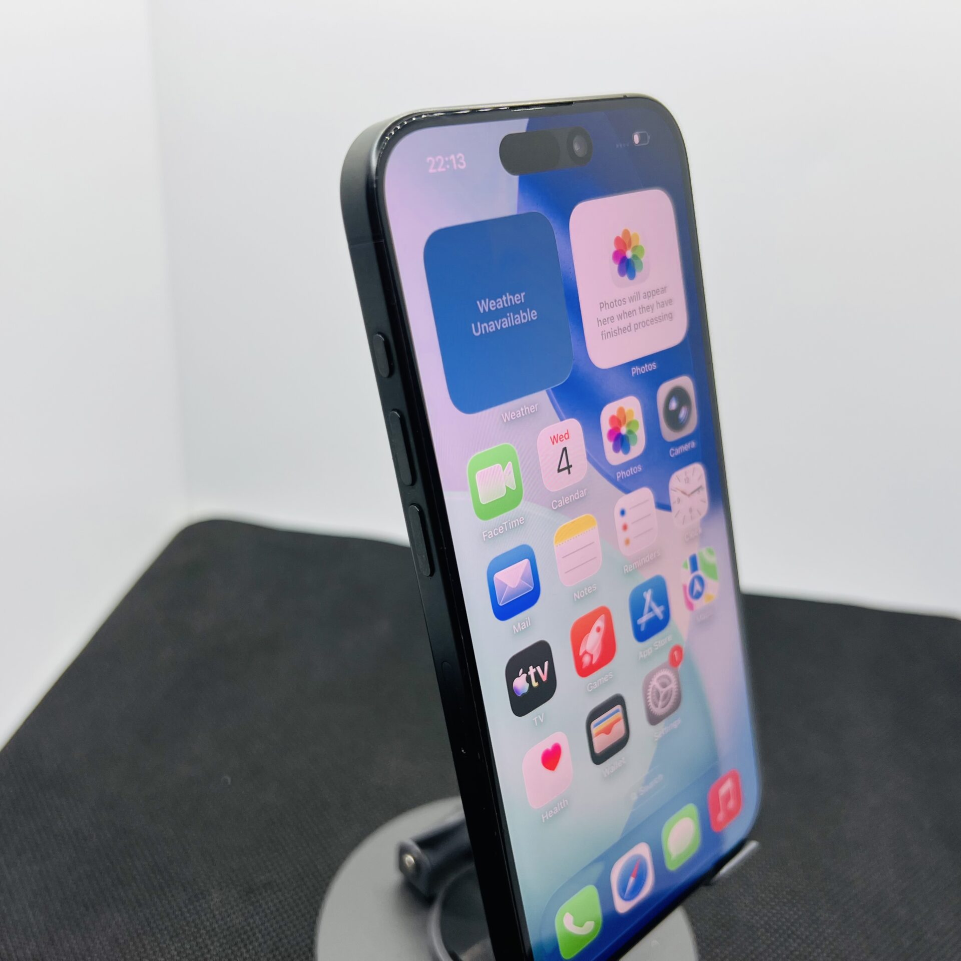 Apple iPhone 15 Pro 256GB Black Titanium – (Grade B) - Image 4