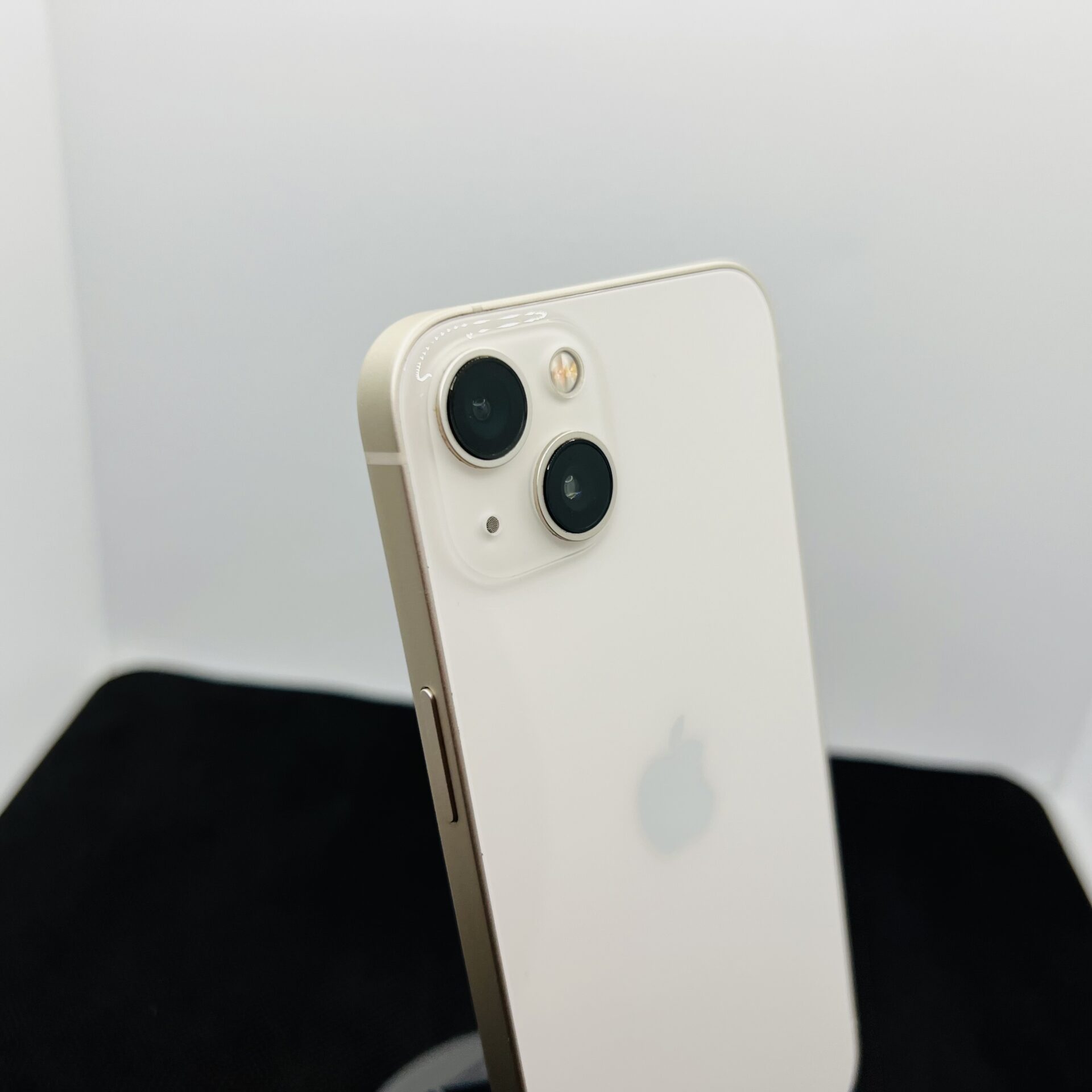 Apple iPhone 13 128GB Starlight – (Grade B) - Image 11
