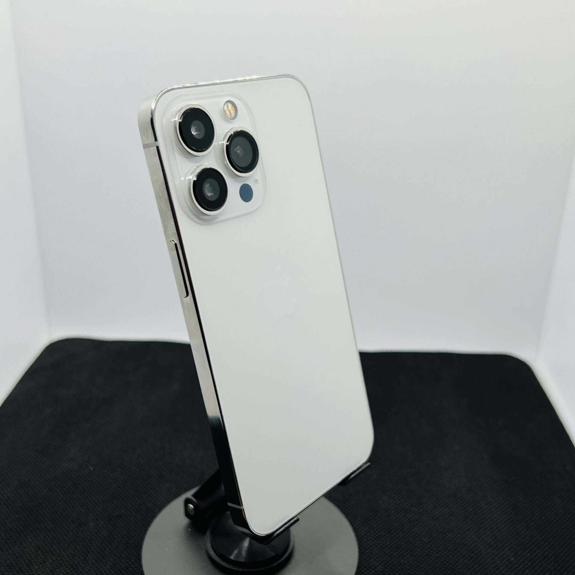 Apple iPhone 13 Pro 128GB Silver – (Condition: Good) | Epic Deals SA