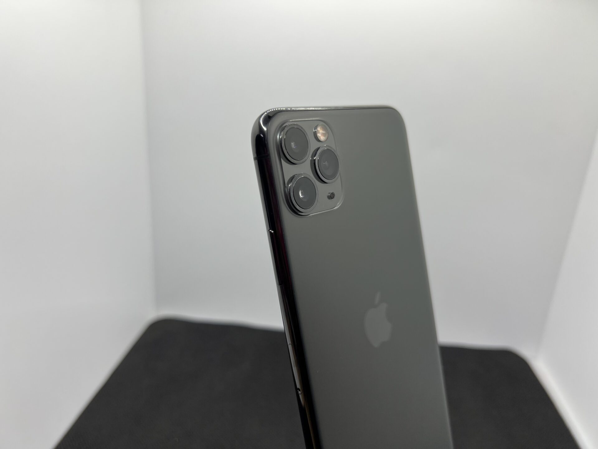 Apple iPhone 11 Pro Max 64GB Space Gray – (Grade B) | Epic Deals SA