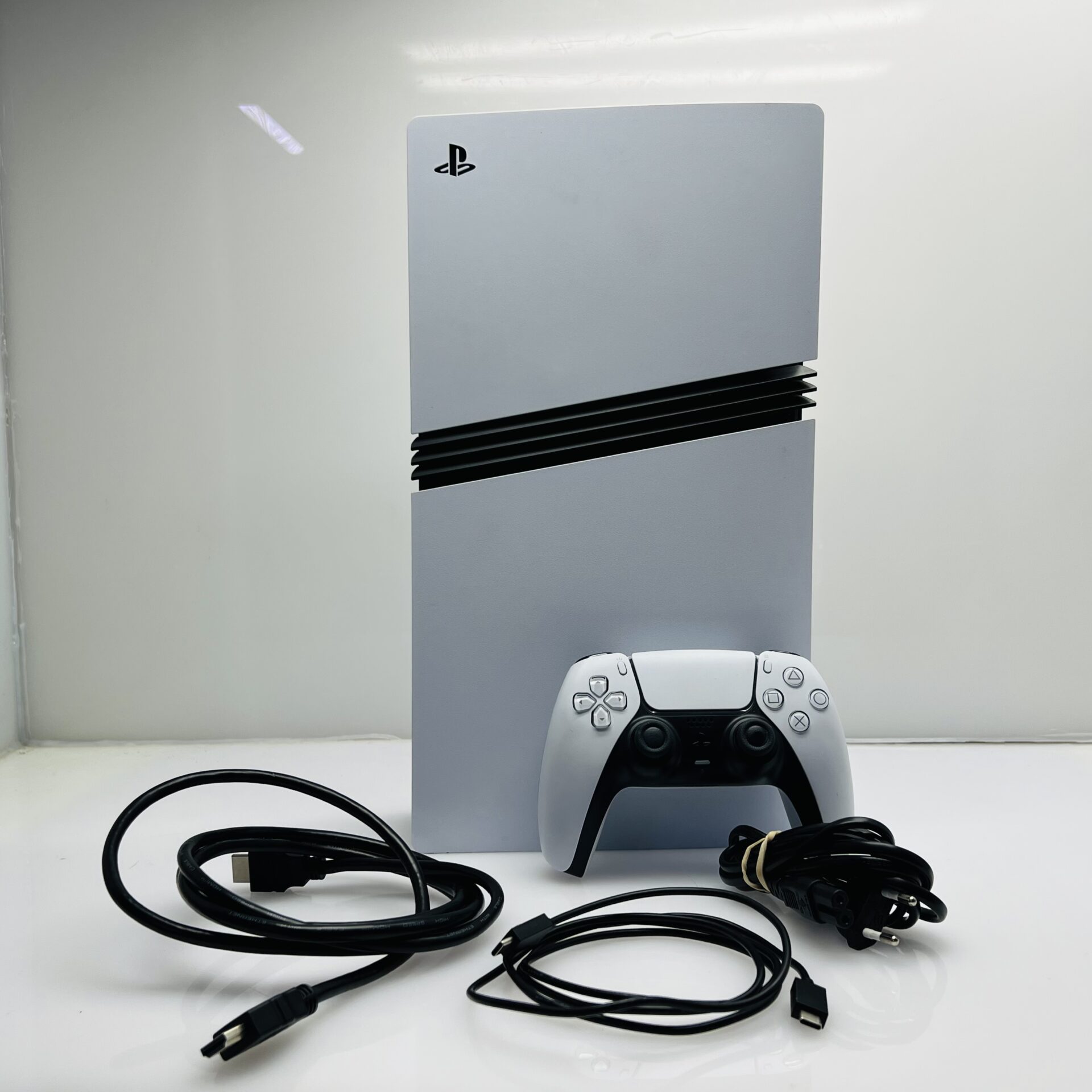 Sony PlayStation 5 Pro Digital Edition 2TB White + HDMI Cable +