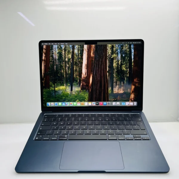 Apple MacBook Air “M2” 13-Inch 8CPU/8 GPU (2022) 8GB RAM 256GB SSD