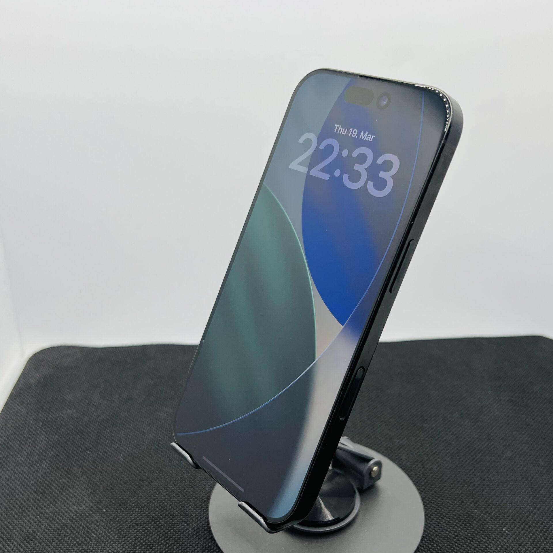 Apple iPhone 16 Pro 256GB Black Titanium – (Grade B) | Epic Deals SA