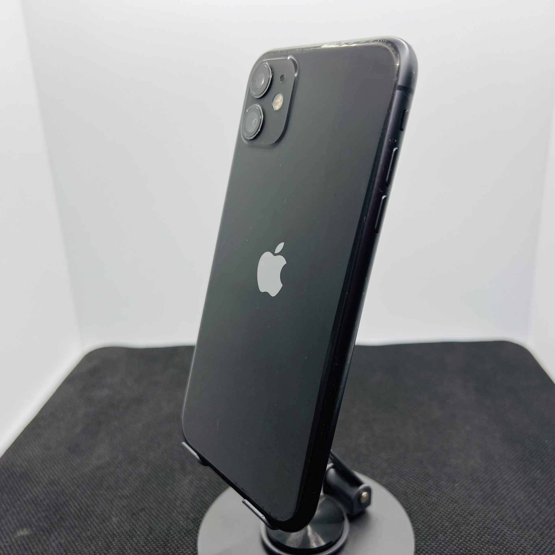 Apple iPhone 11 64GB Black – (Grade B) | Epic Deals SA