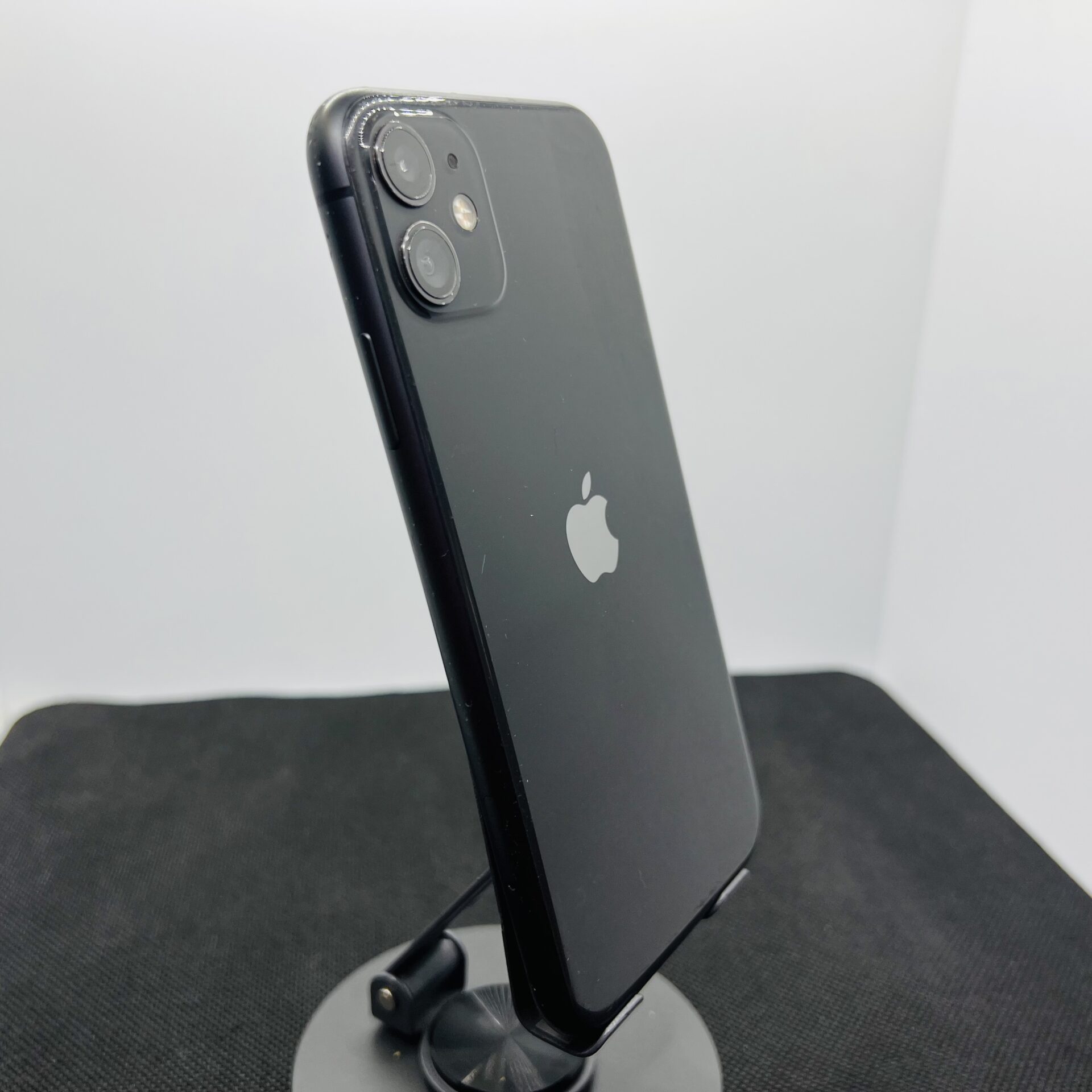 Apple iPhone 11 64GB Black – (Grade B) | Epic Deals SA