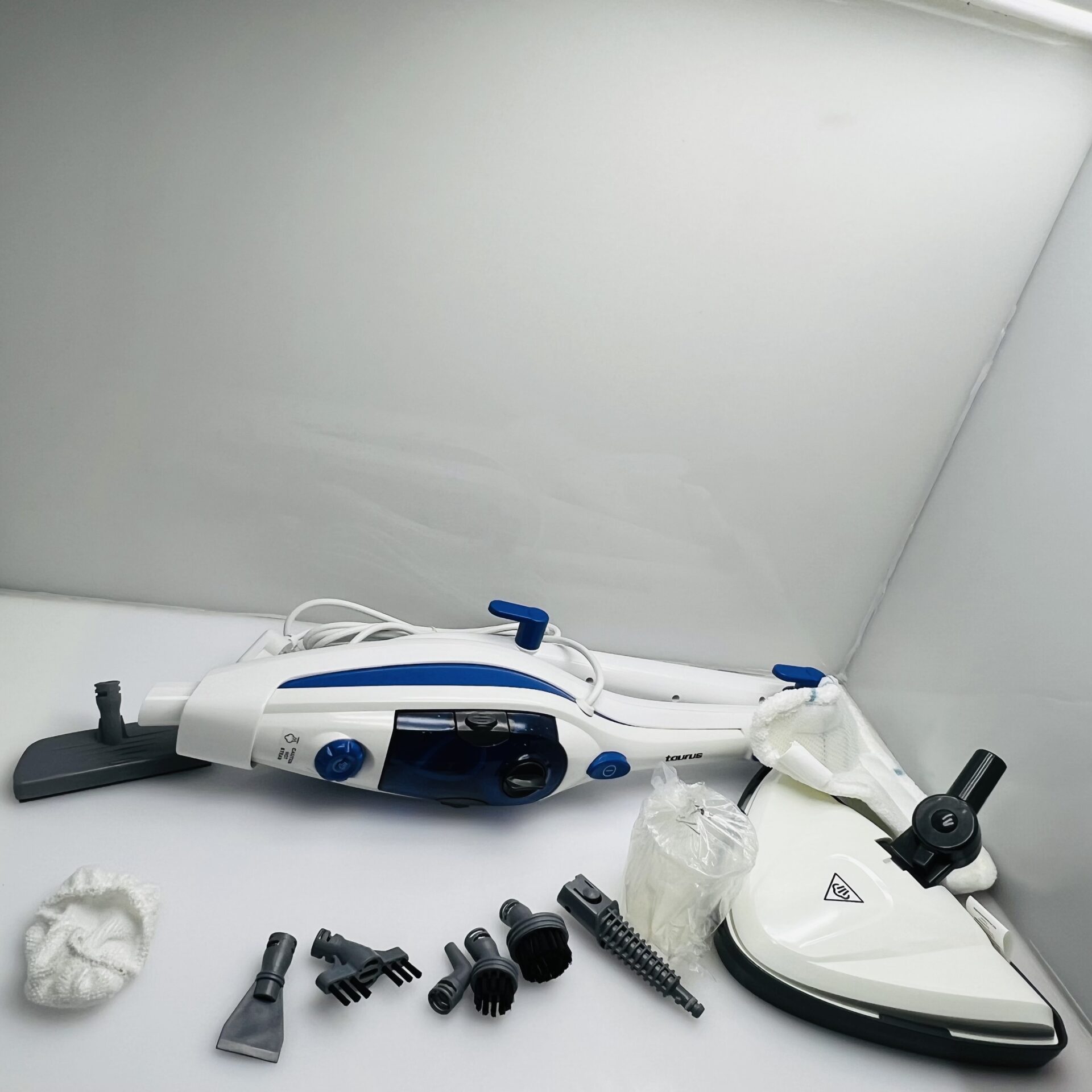 Taurus Mopa De Vapor Multiuso 9 in 1 upright and handheld steamer White - (Grade B) - Image 2
