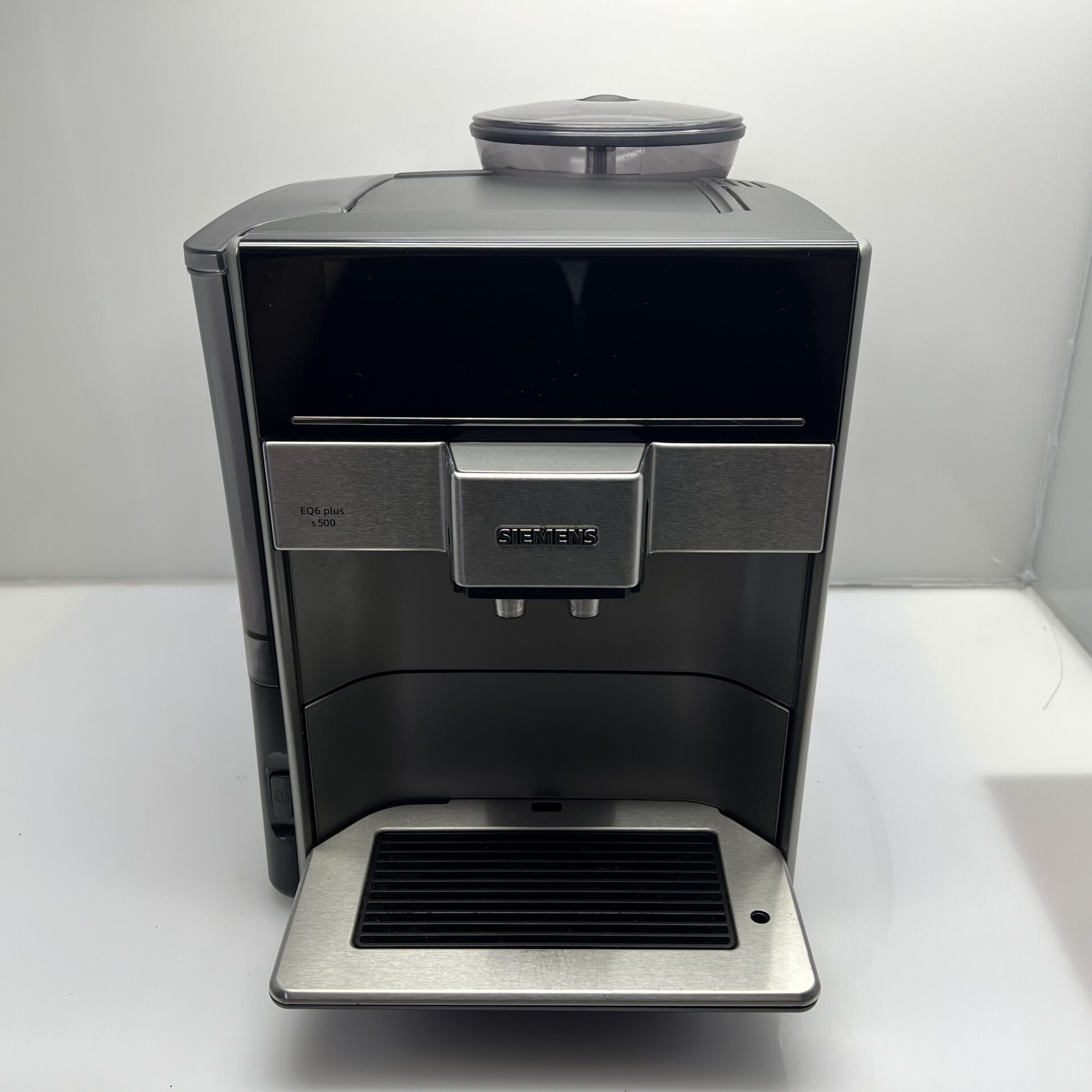 Siemens EQ6 Plus Fully Automatic Espresso Machine Black - (Grade B) - Image 2