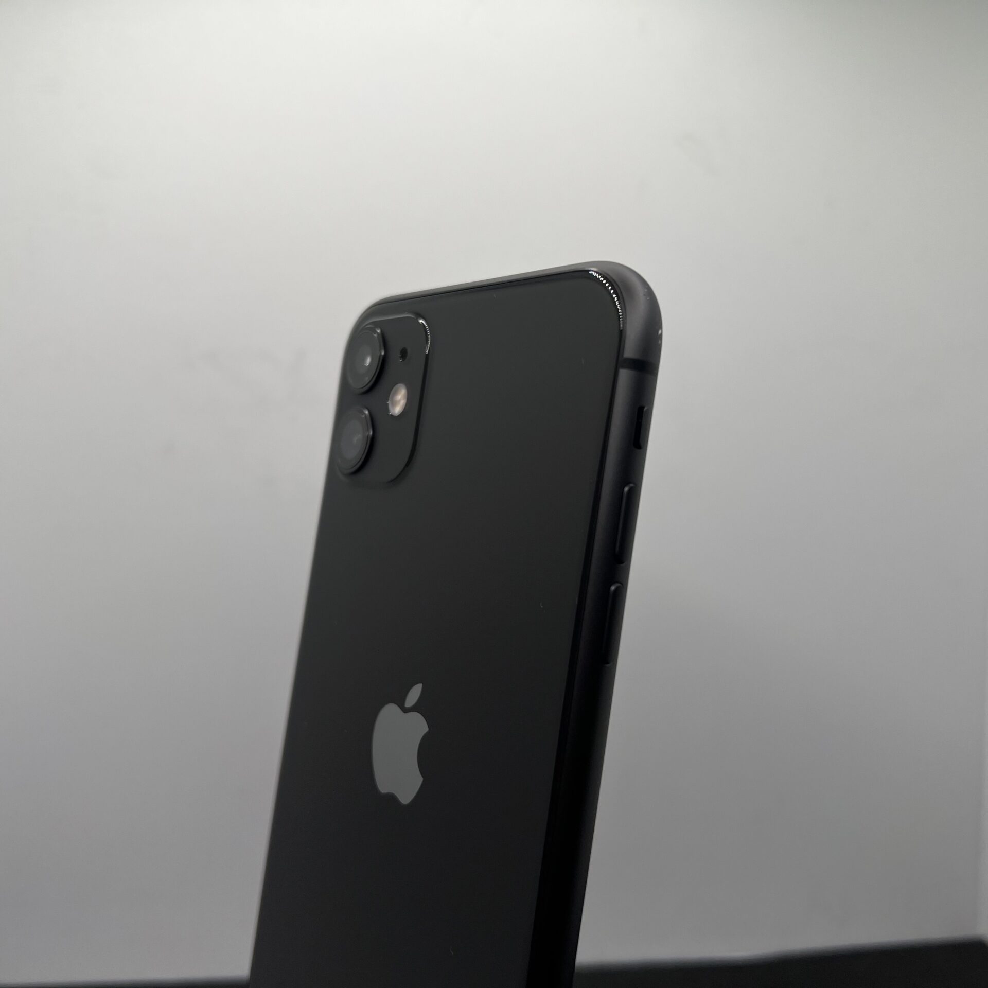 Apple iPhone 11 64GB Black - (Grade B) | Epic Deals SA