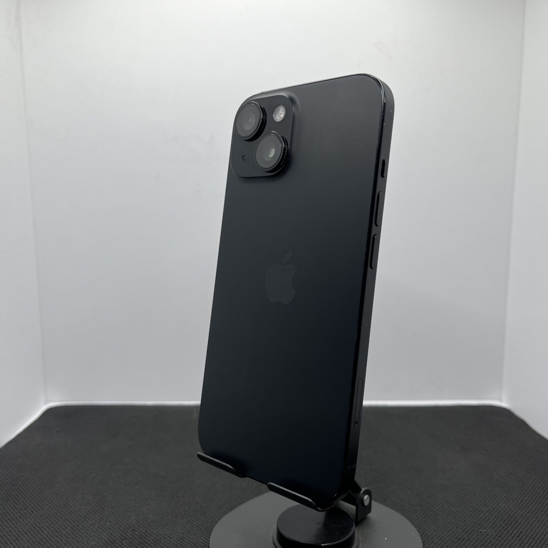 Apple iPhone 15 128GB Space Black - (Grade B) | Epic Deals SA