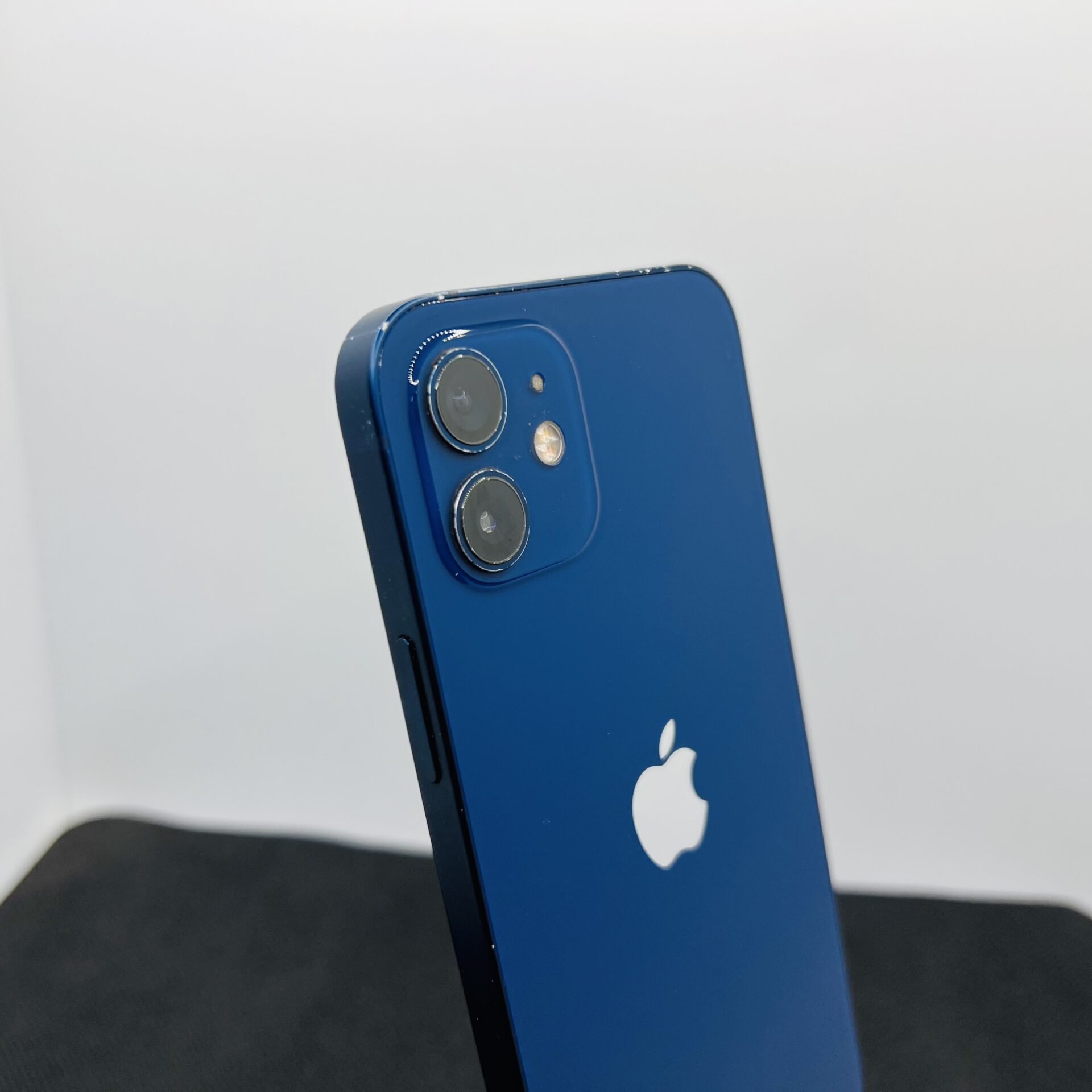 Apple iPhone 12 ブルー 128GB Apple iPhone 12 128GB Blue – (Grade B) | Epic Deals SA