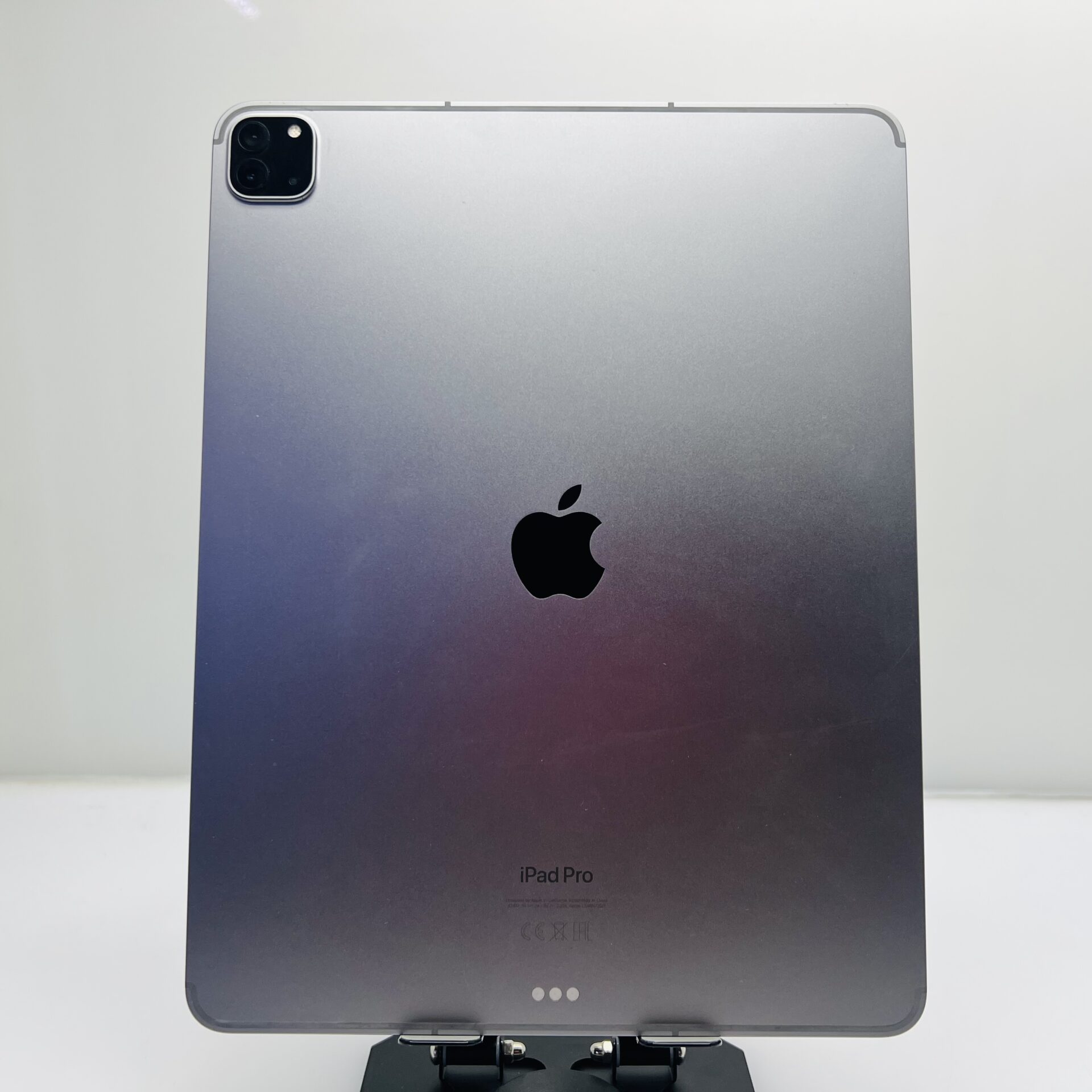 Apple iPad Pro 12.9″ 6th Gen (WiFi/Cellular) 512GB Space Gray