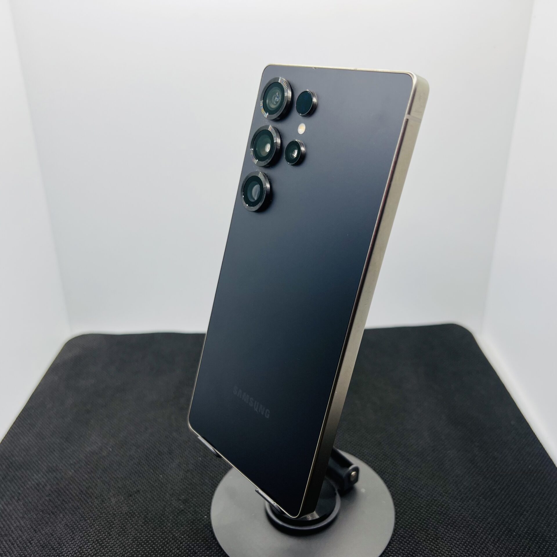 Samsung Galaxy S25 Ultra 256GB Titanium Black – (Grade B) | Epic