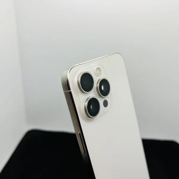 Apple iPhone 15 Pro Max 256GB White Titanium – (Grade B) | Epic