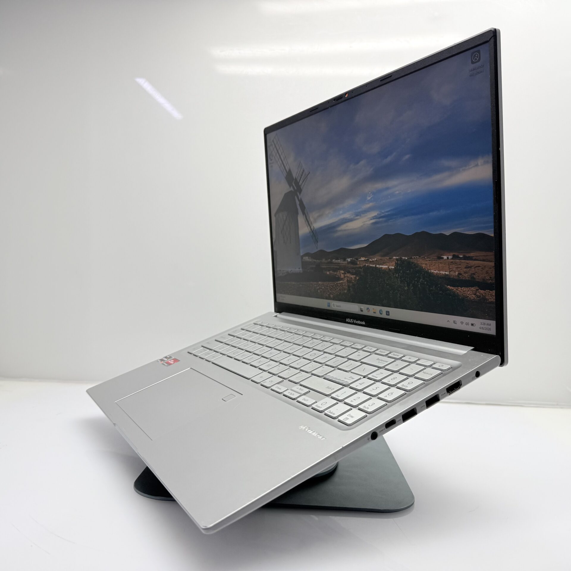 Asus VivoBook 16