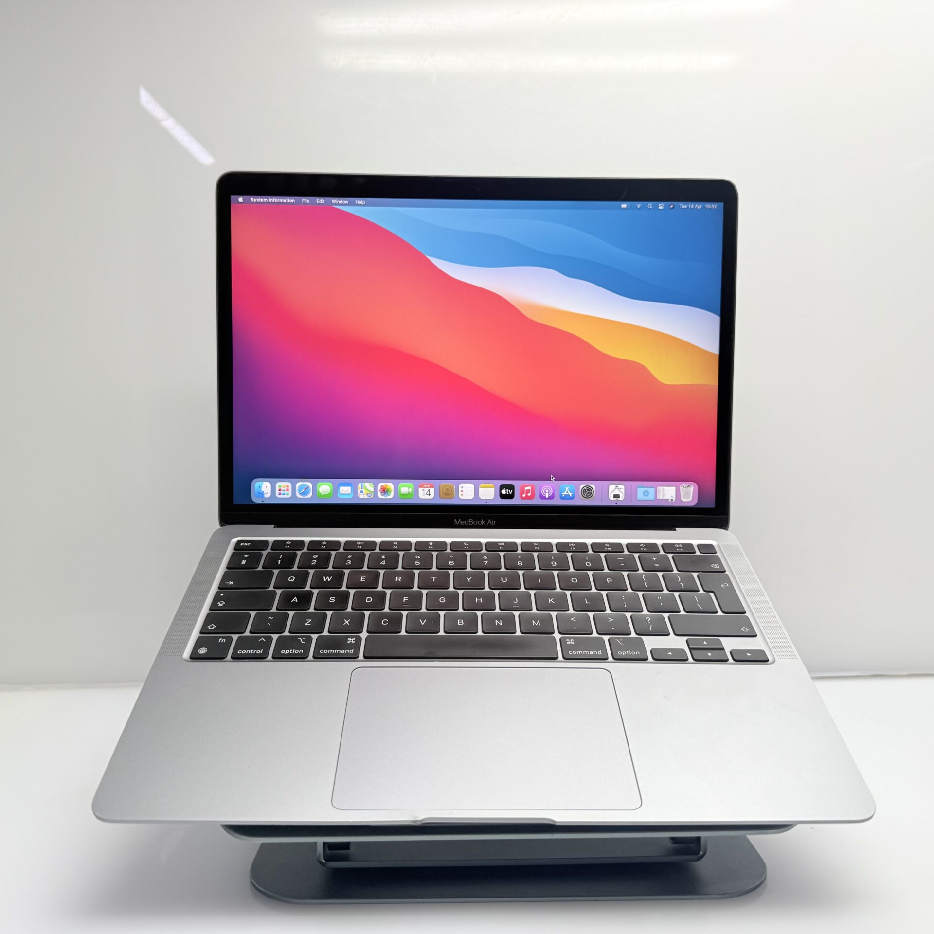 Apple MacBook Air “M1” 13-Inch 8CPU/7GPU (2020) 8GB RAM 256GB