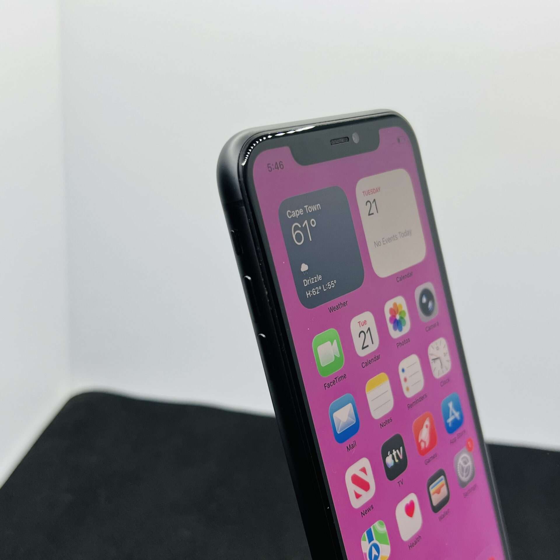 Apple iPhone 11 64GB Black – (Grade B) | Epic Deals SA