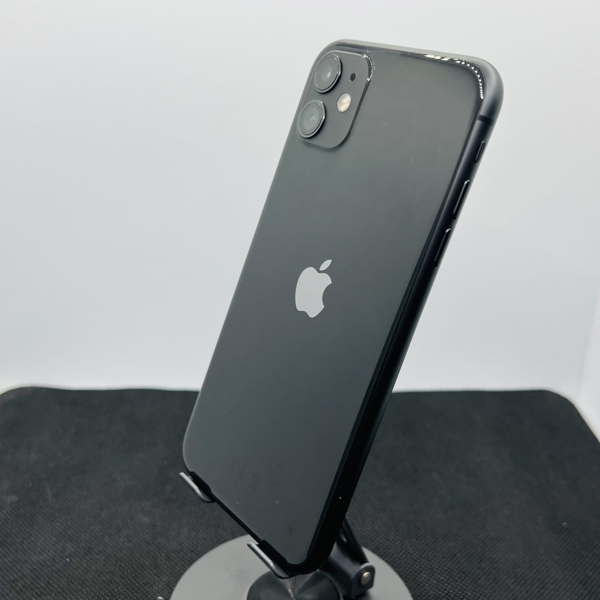 Apple iPhone 11 64GB Black – (Grade B) | Epic Deals SA