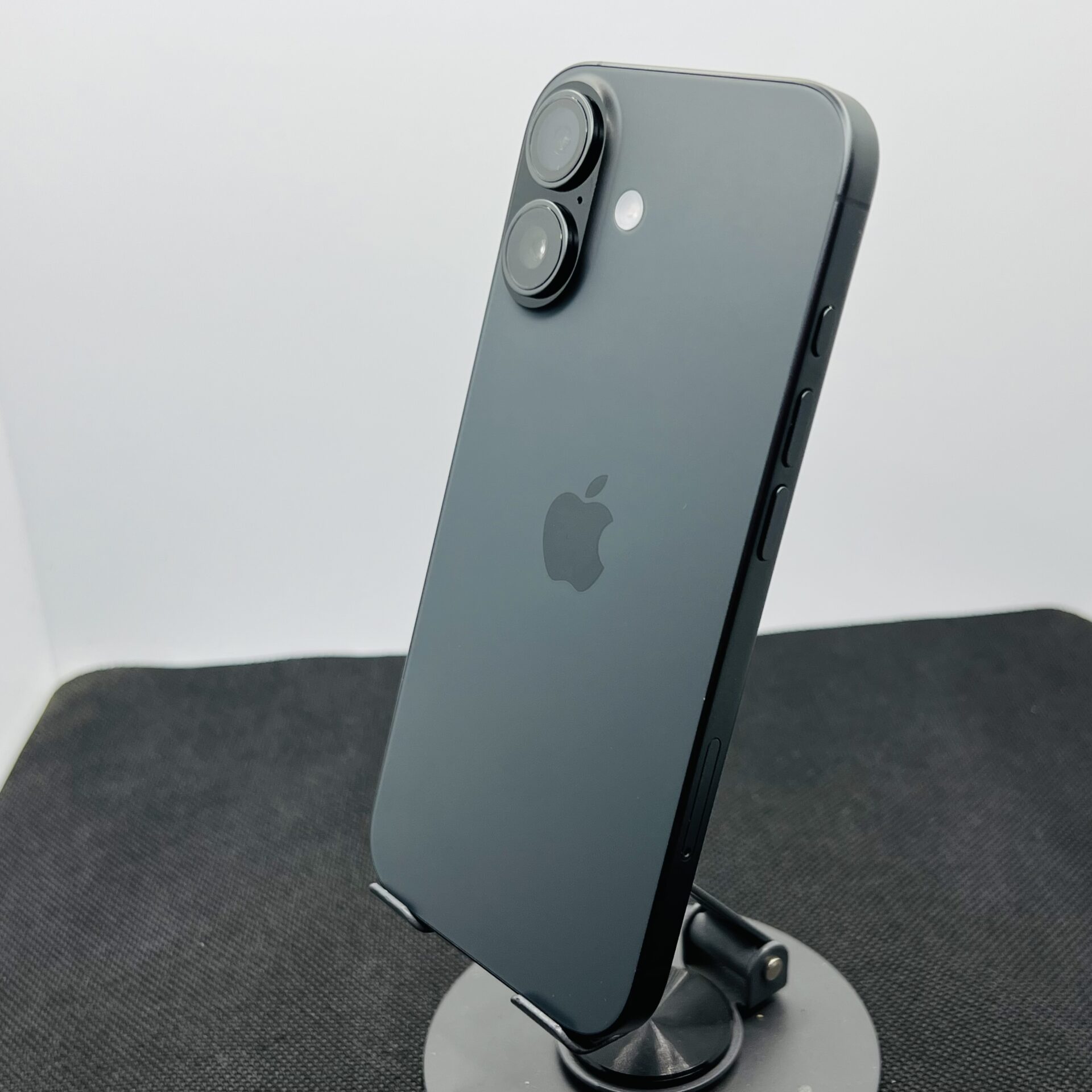 Apple iPhone 17 256GB Black – (Grade A) | Epic Deals SA