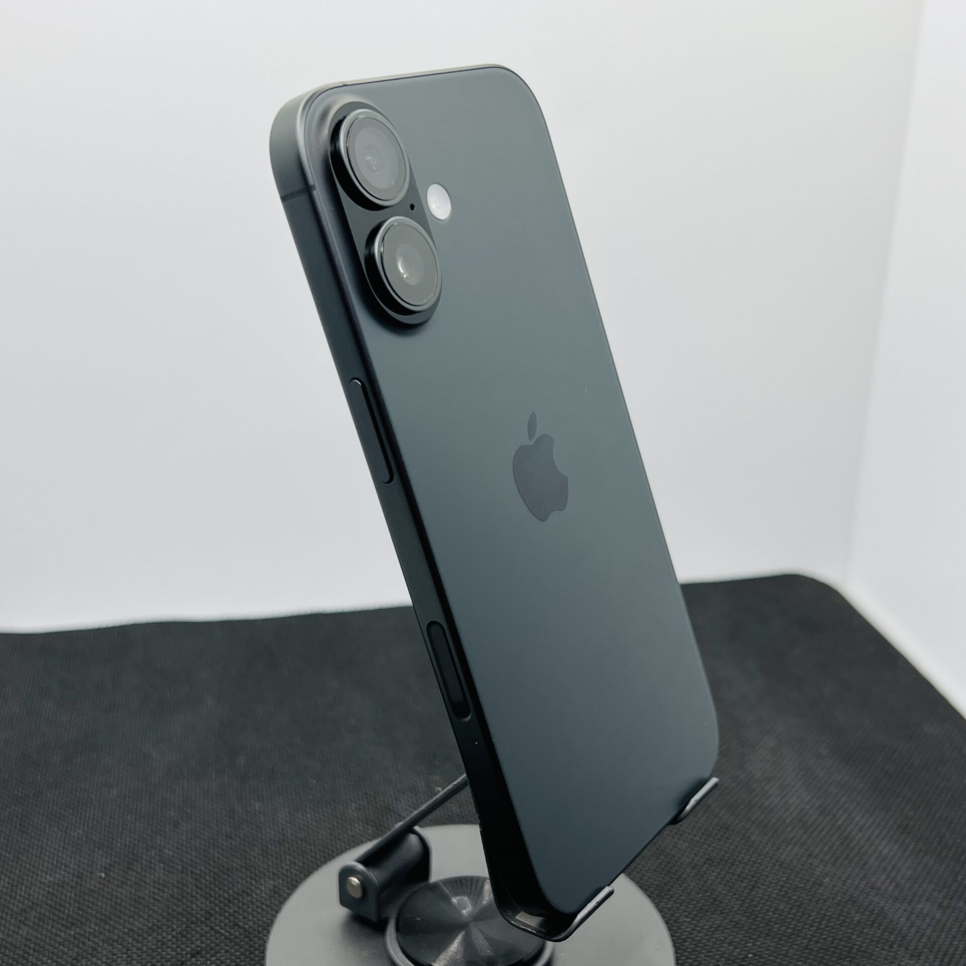 Apple iPhone 17 256GB Black – (Grade A) | Epic Deals SA