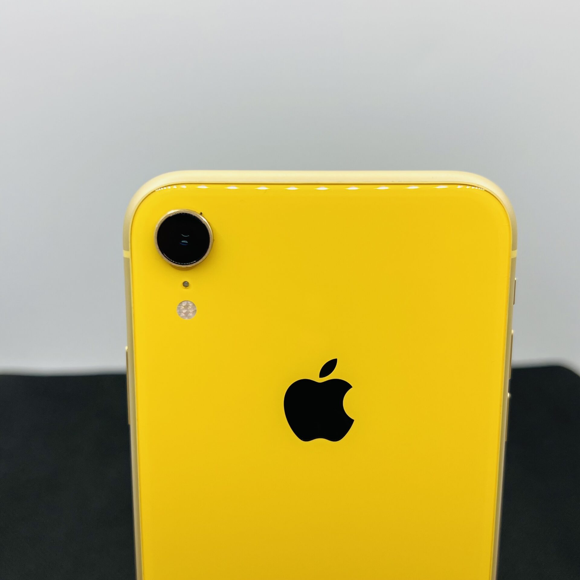 Apple iPhone XR 128GB Yellow – (Grade B) | Epic Deals SA