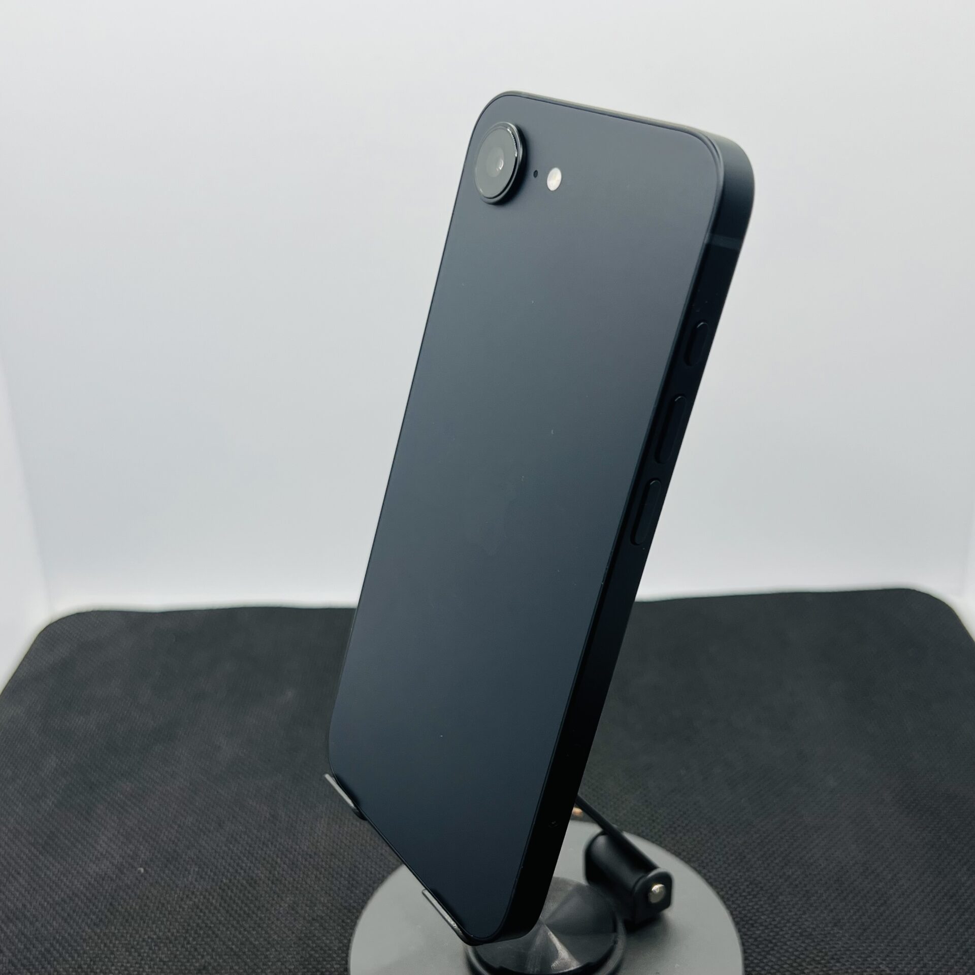 Apple iPhone 16e 128GB Black – (Condition: Pristine) | Epic Deals SA
