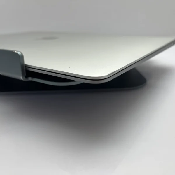 Apple MacBook Air 13-Inch 