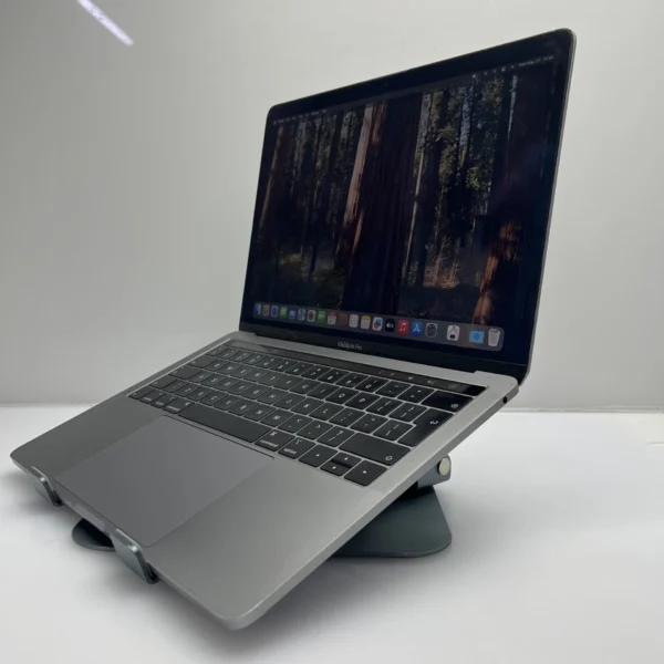 Apple MacBook Pro 13-Inch 