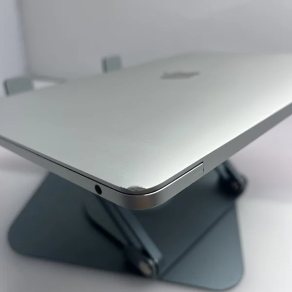 Apple MacBook Pro 13-Inch 