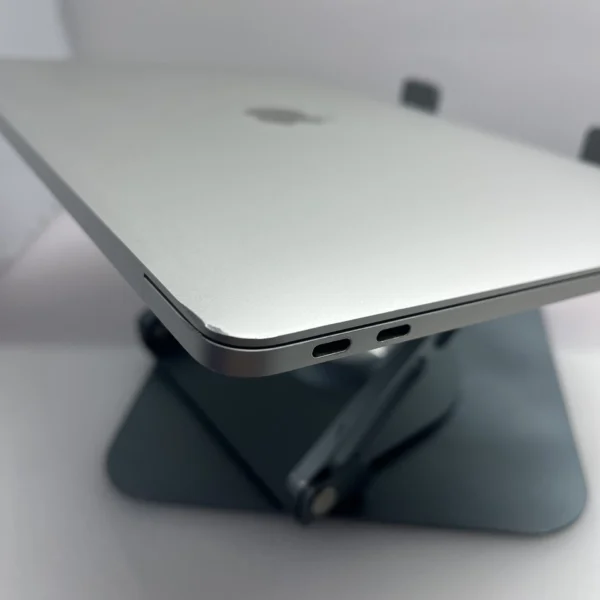 Apple MacBook Pro 13-Inch 