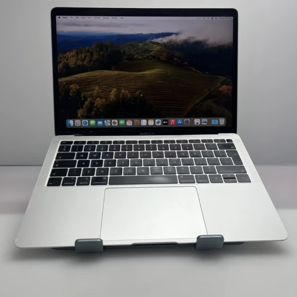 Apple MacBook Air 13-Inch “Core i5” 1.6GHz (Retina, 2018) 8GB RAM