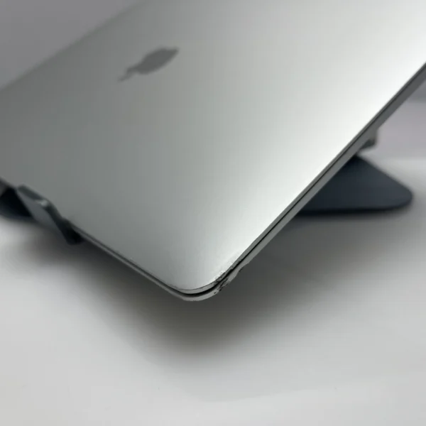 Apple MacBook Air 13-Inch “Core i5” 1.6GHz (Retina, 2018) 8GB RAM
