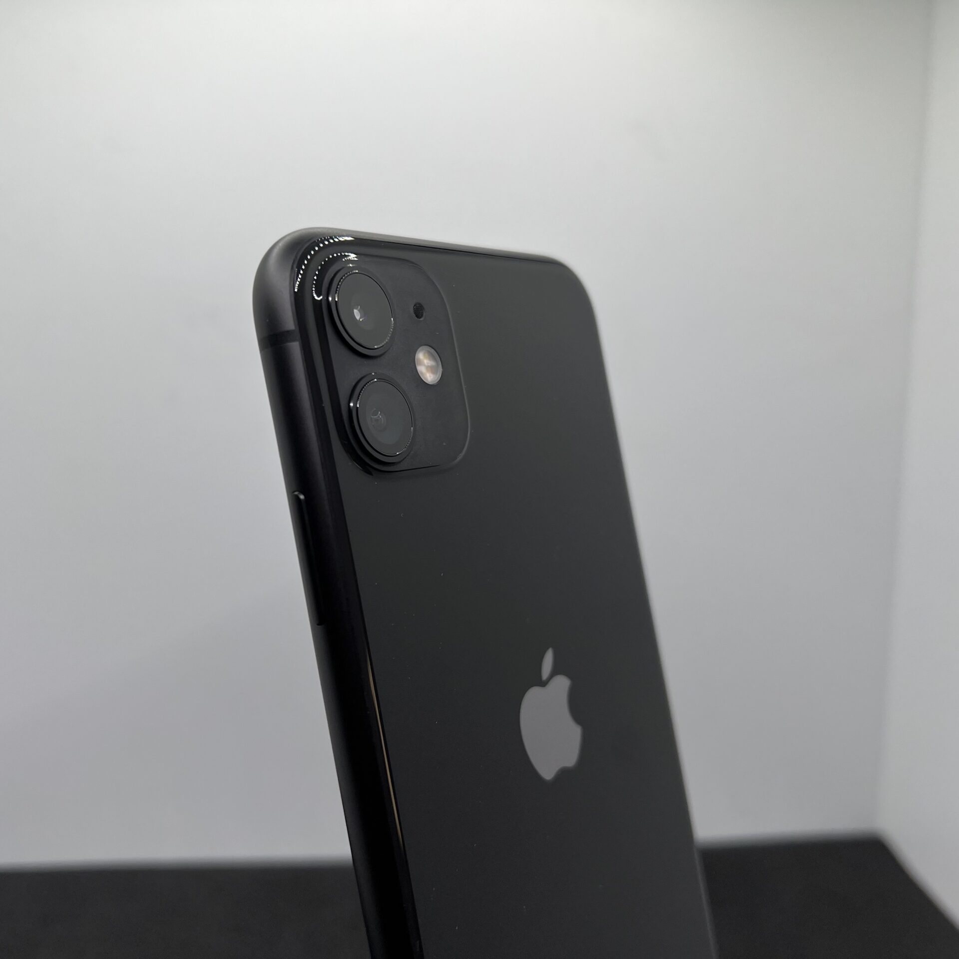 Apple iPhone 11 128GB Black (Condition: Excellent) | Epic Deals SA