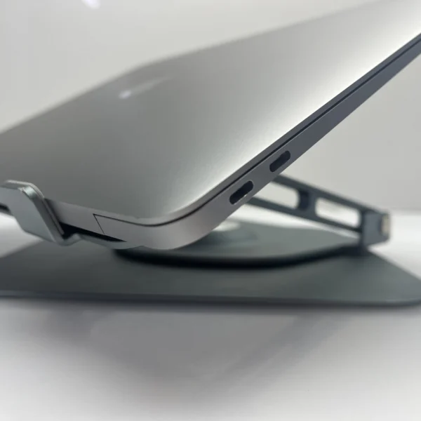 Apple MacBook Air 13-Inch 