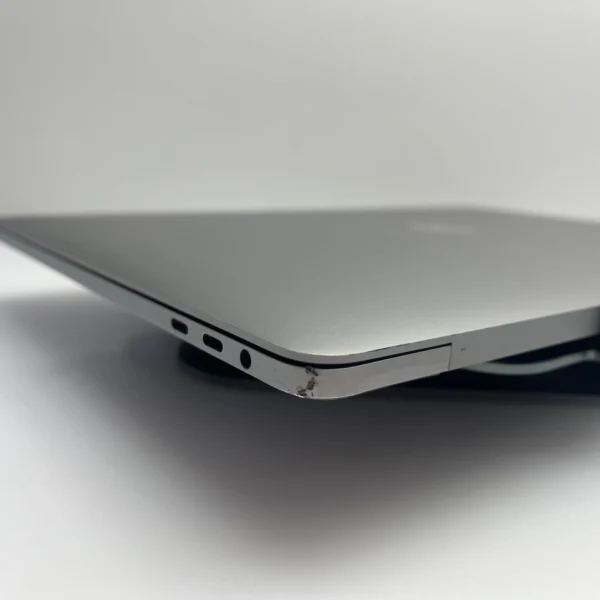 Apple MacBook Pro 15-Inch 