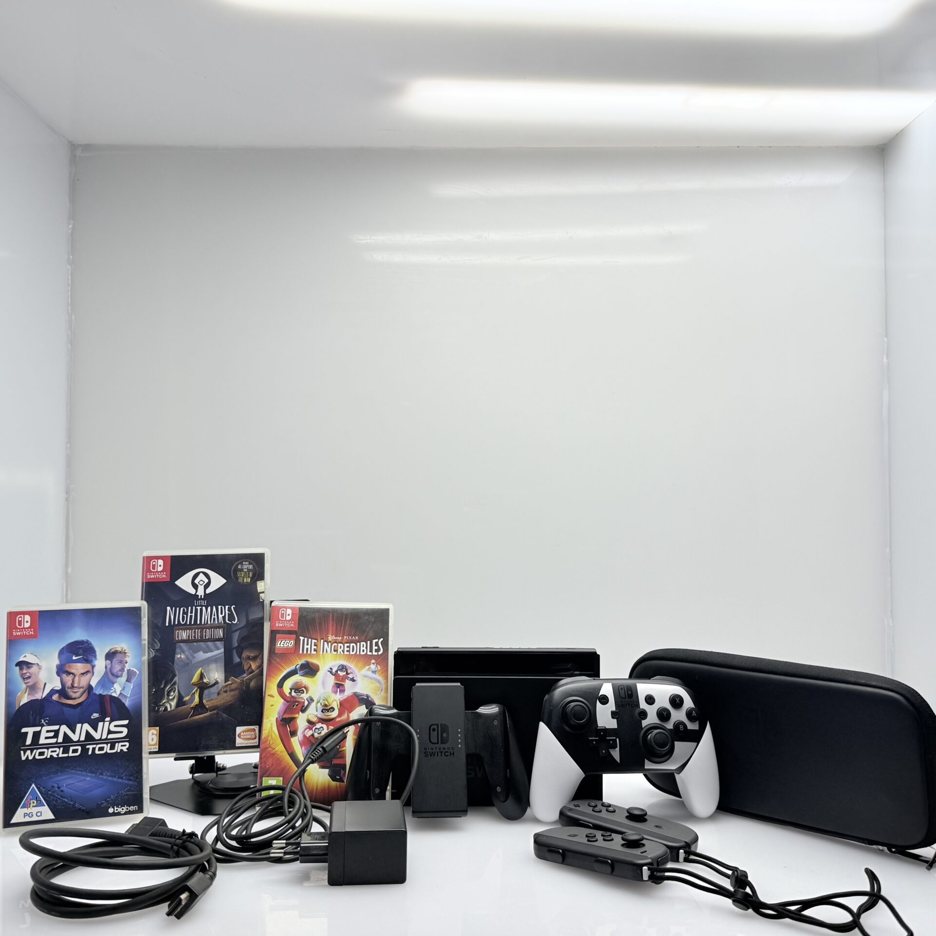 Nintendo Switch 32GB Black + Accessories (Condition: Excellent