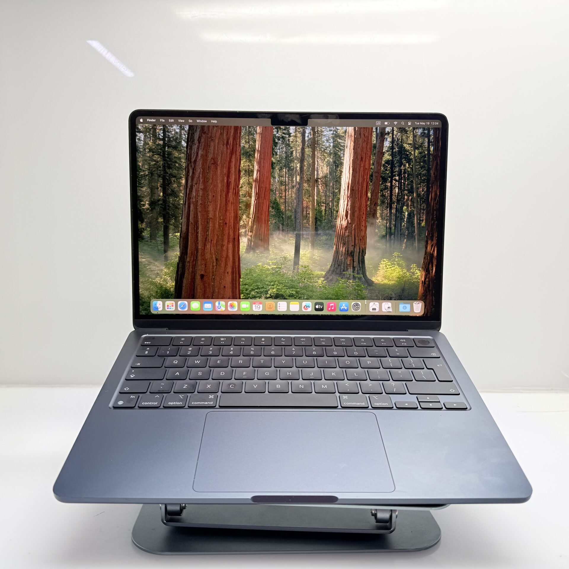 Apple MacBook Air “M2” 13-Inch 8CPU/8 GPU (2022) 16GB RAM 256GB