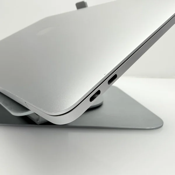 MacBook Pro 13-Inch “Core i5” 2.3GHz (Mid-2017) 8GB RAM 128GB SSD