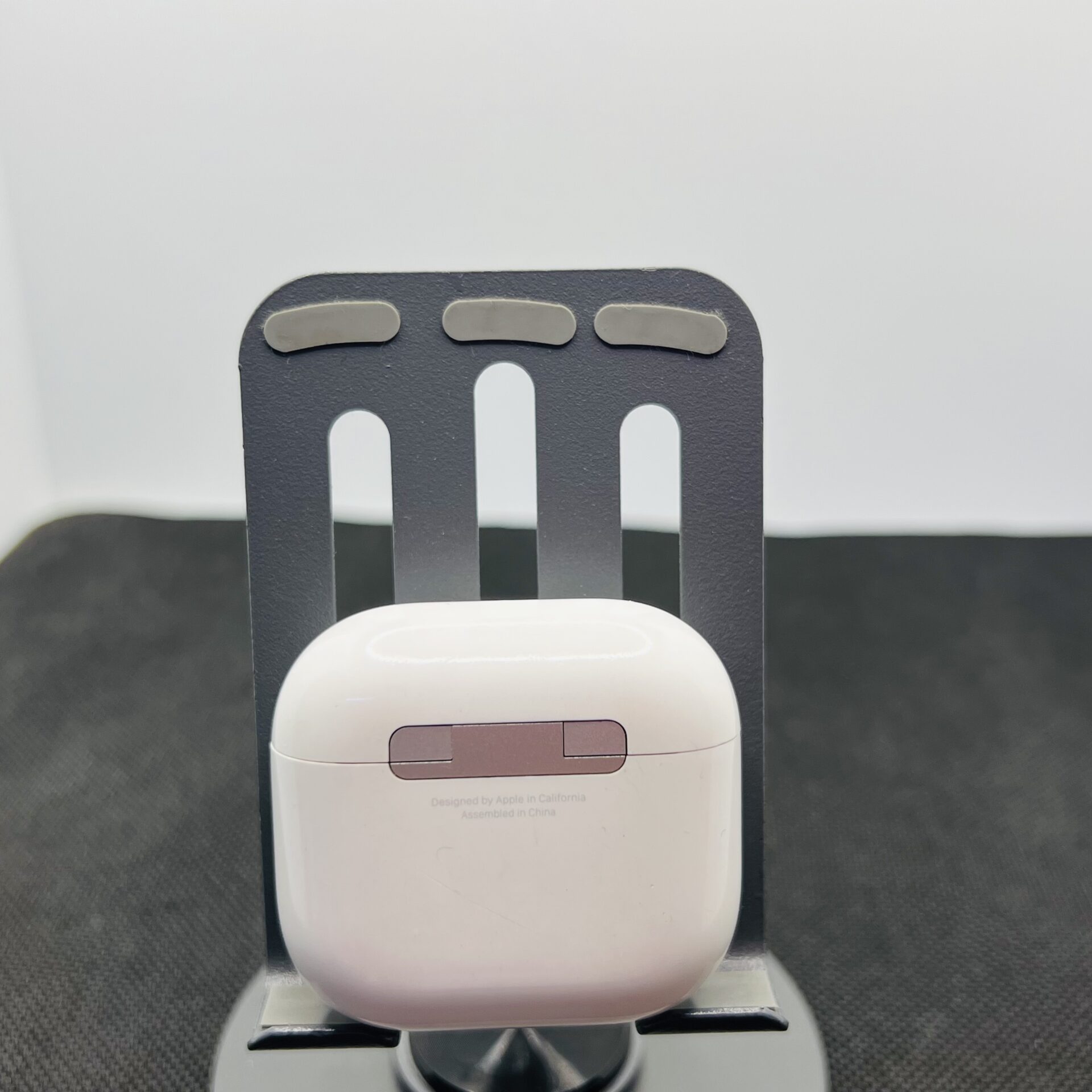 Apple AirPods 4th Gen White - (Grade B) - Image 7