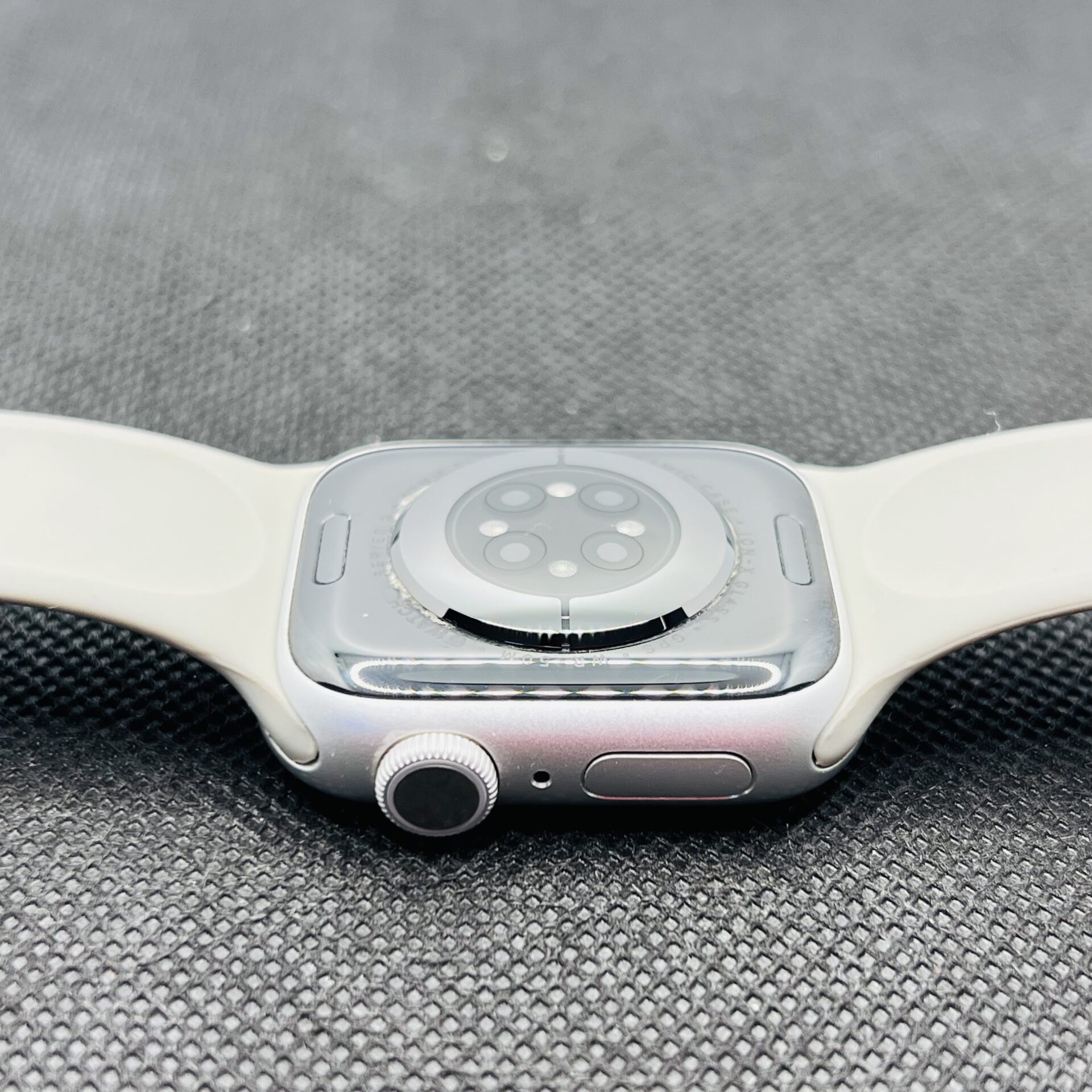 Apple Watch Series 9 41mm GPS Only Silver (Condition: Good) - With Starlight Straps - Image 6