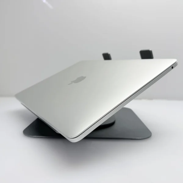 MacBook Pro 13-Inch “Core i5” 2.3GHz (2017) 8GB RAM 128GB SSD