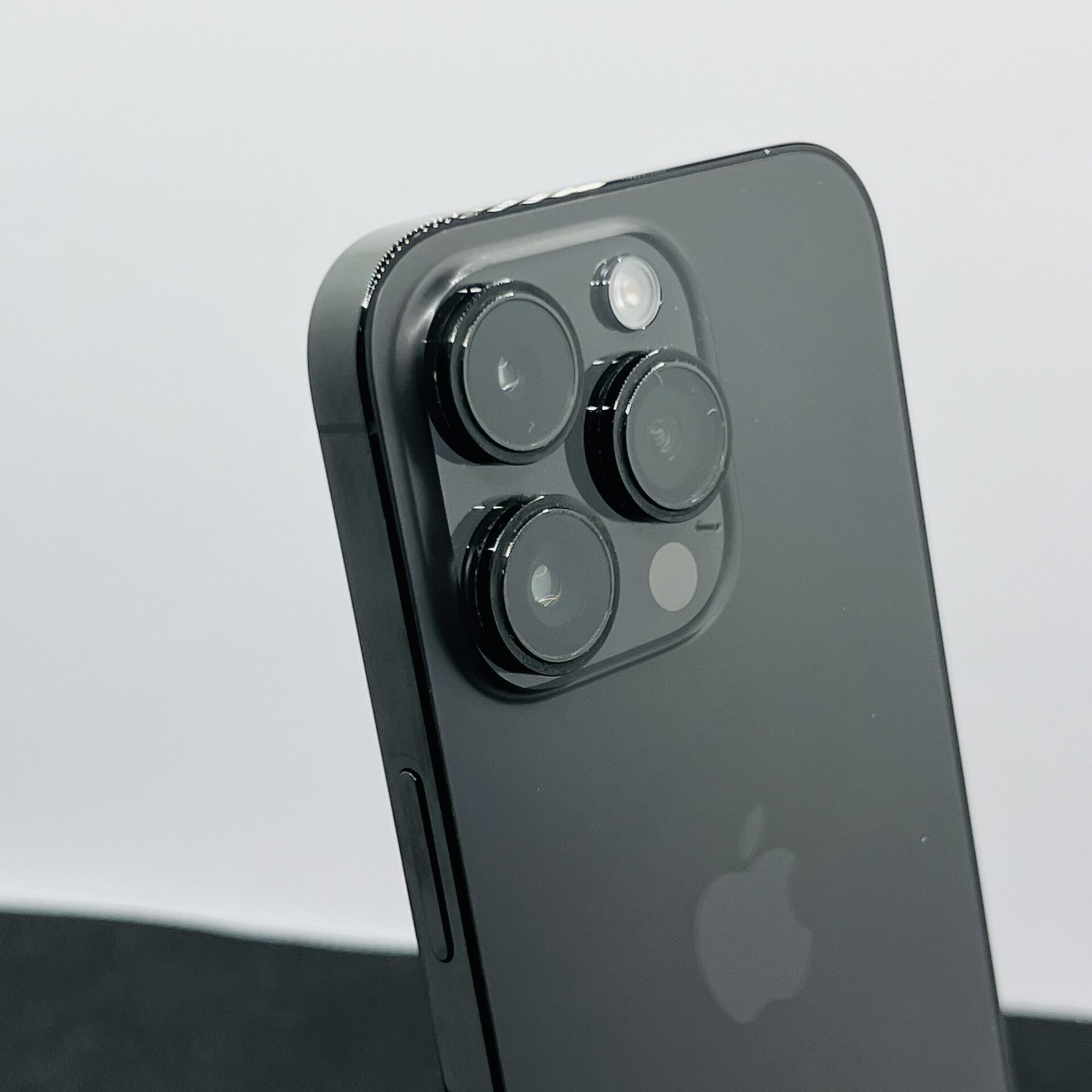 Apple iPhone 14 Pro 128GB Space Black - (Grade B) | Epic Deals SA