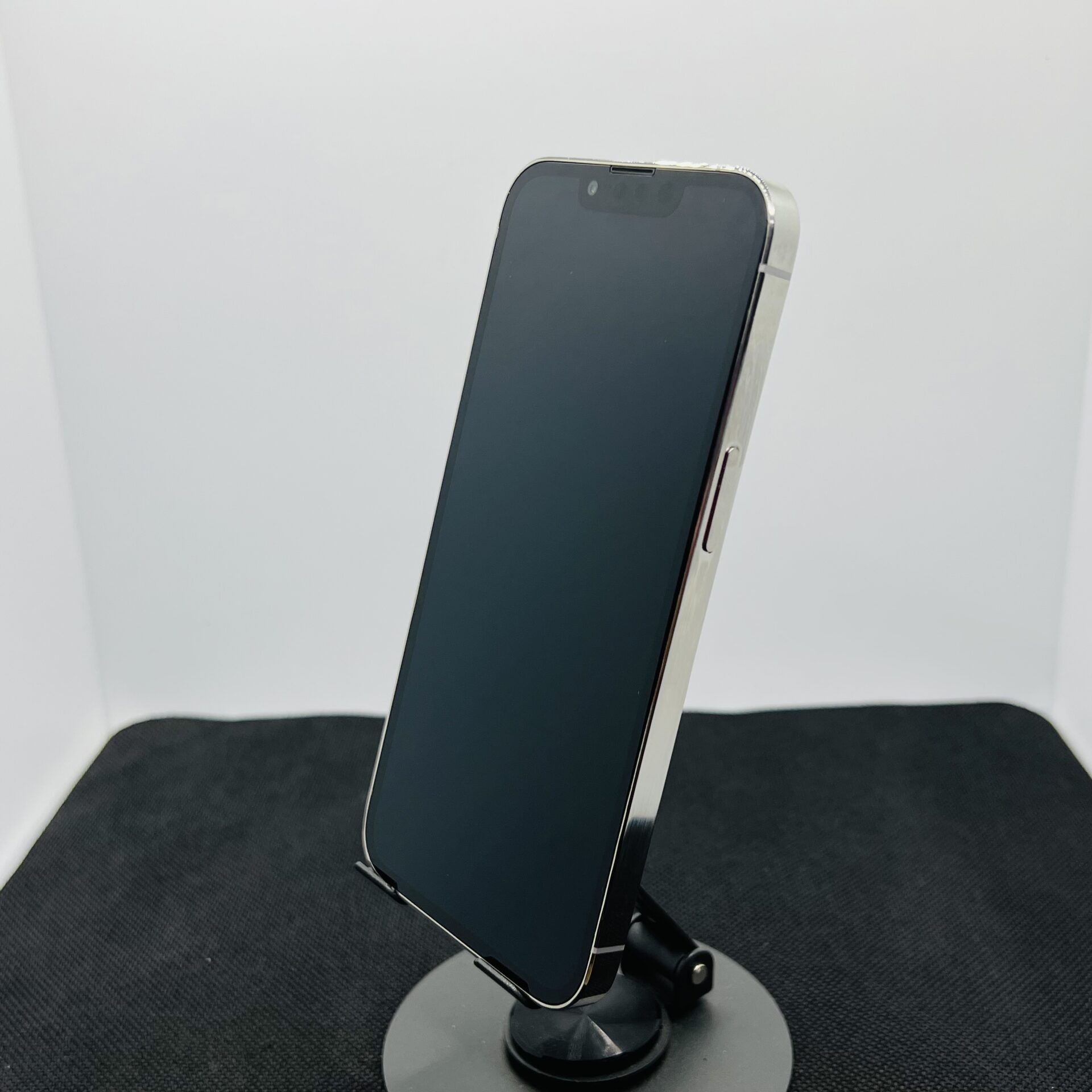 Apple iPhone 13 Pro 512GB Silver – (Condition: Good) | Epic Deals SA