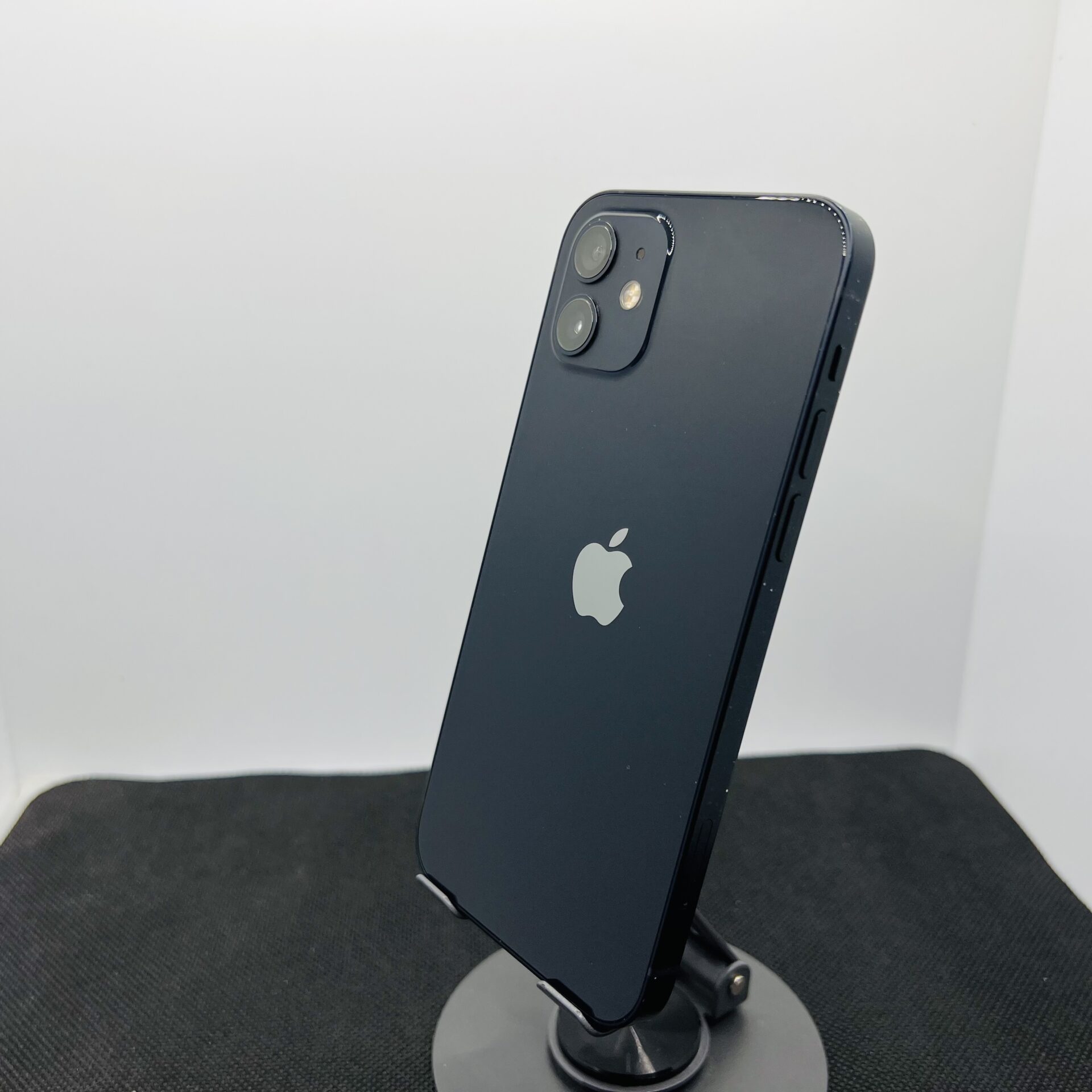 iPhone12 ブラック 128GB Apple iPhone 12 128GB Black – (Grade B) | Epic Deals SA