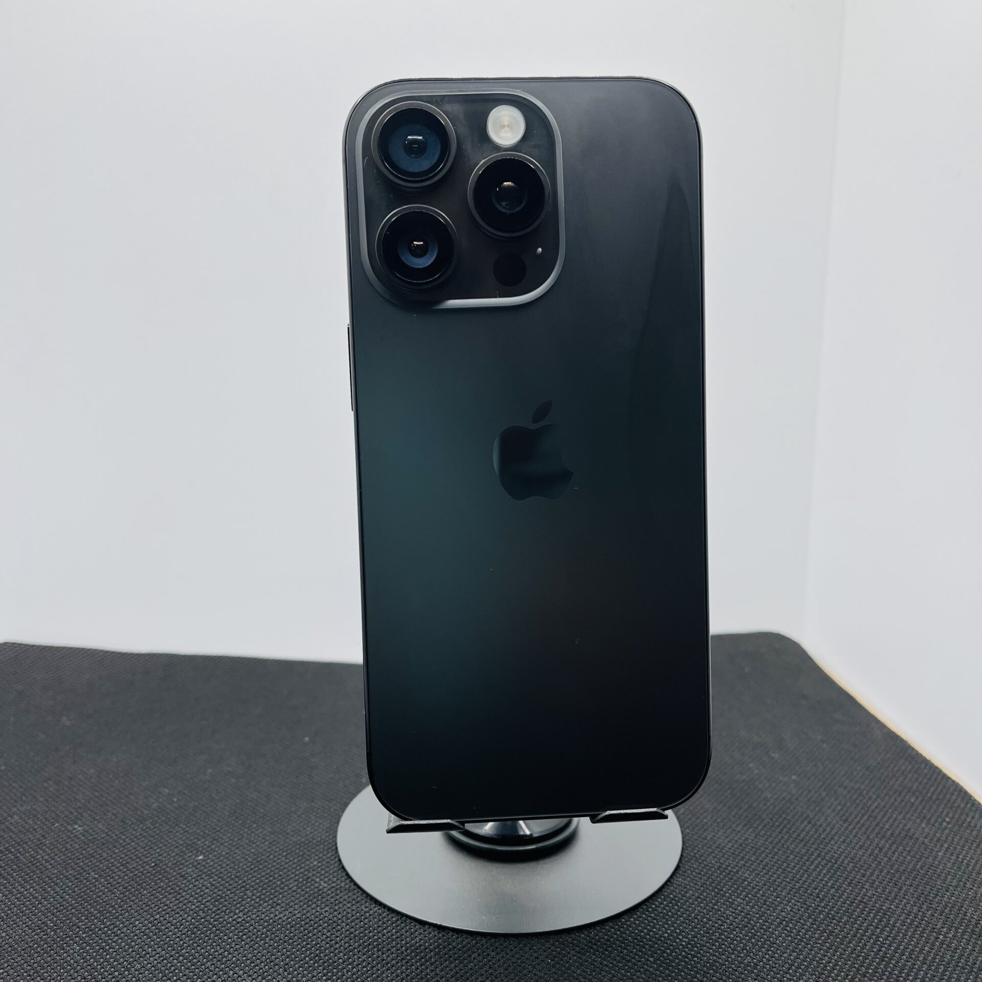 Apple iPhone 16 Pro 128GB Black Titanium (Condition: Good) - Image 5