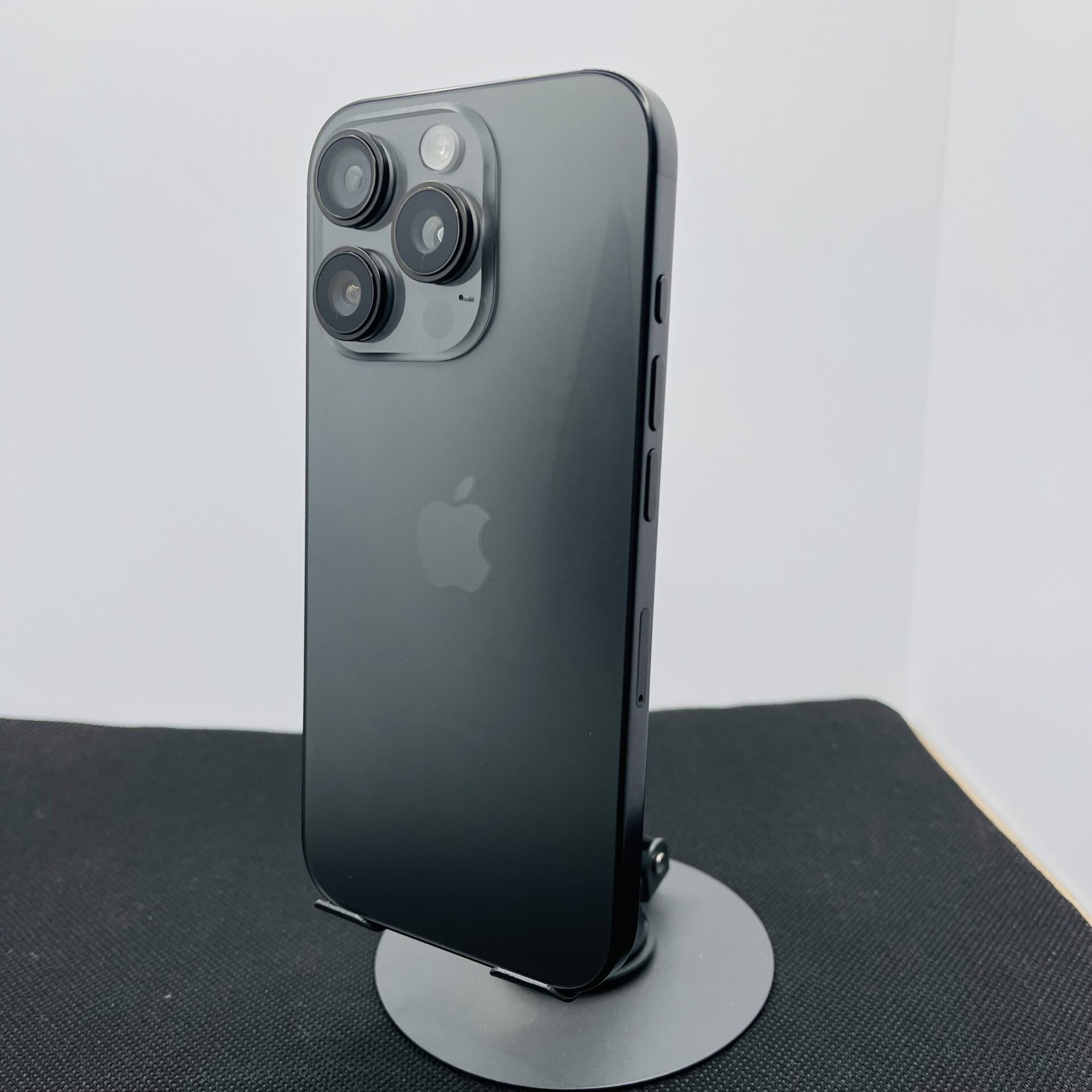 Apple iPhone 16 Pro 128GB Black Titanium (Condition: Good) - Image 6