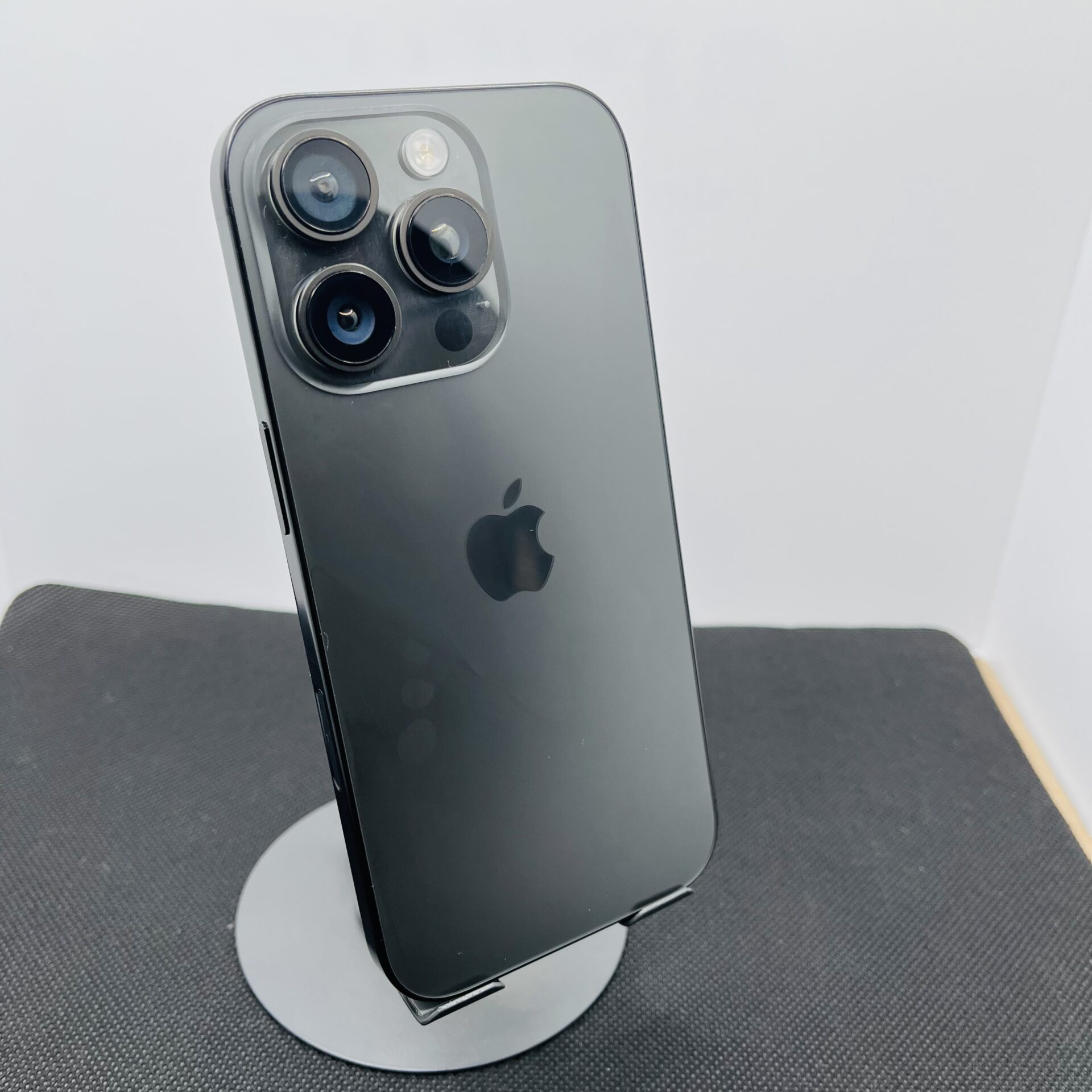 Apple iPhone 16 Pro 128GB Black Titanium (Condition: Good) - Image 7