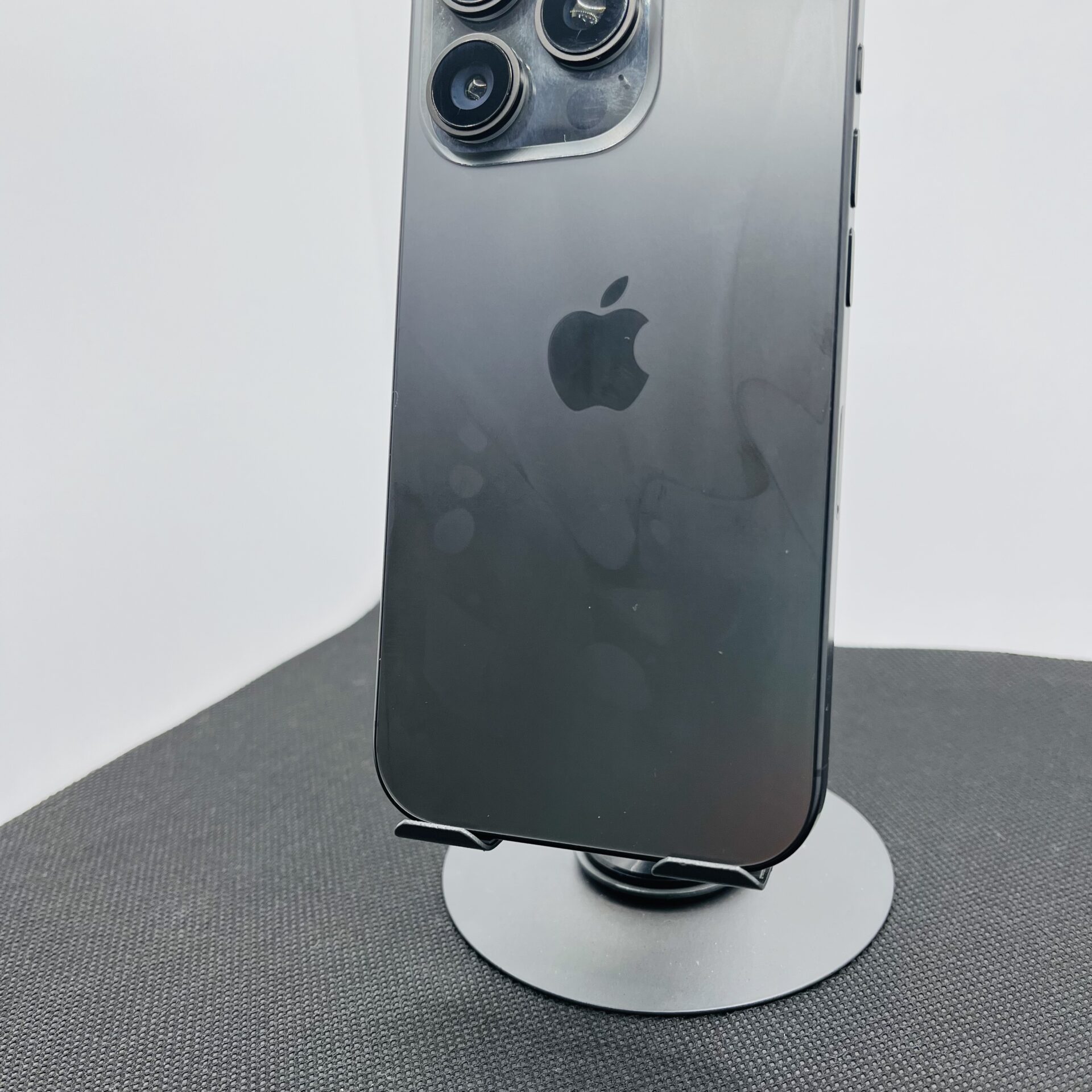 Apple iPhone 16 Pro 128GB Black Titanium (Condition: Good) - Image 9