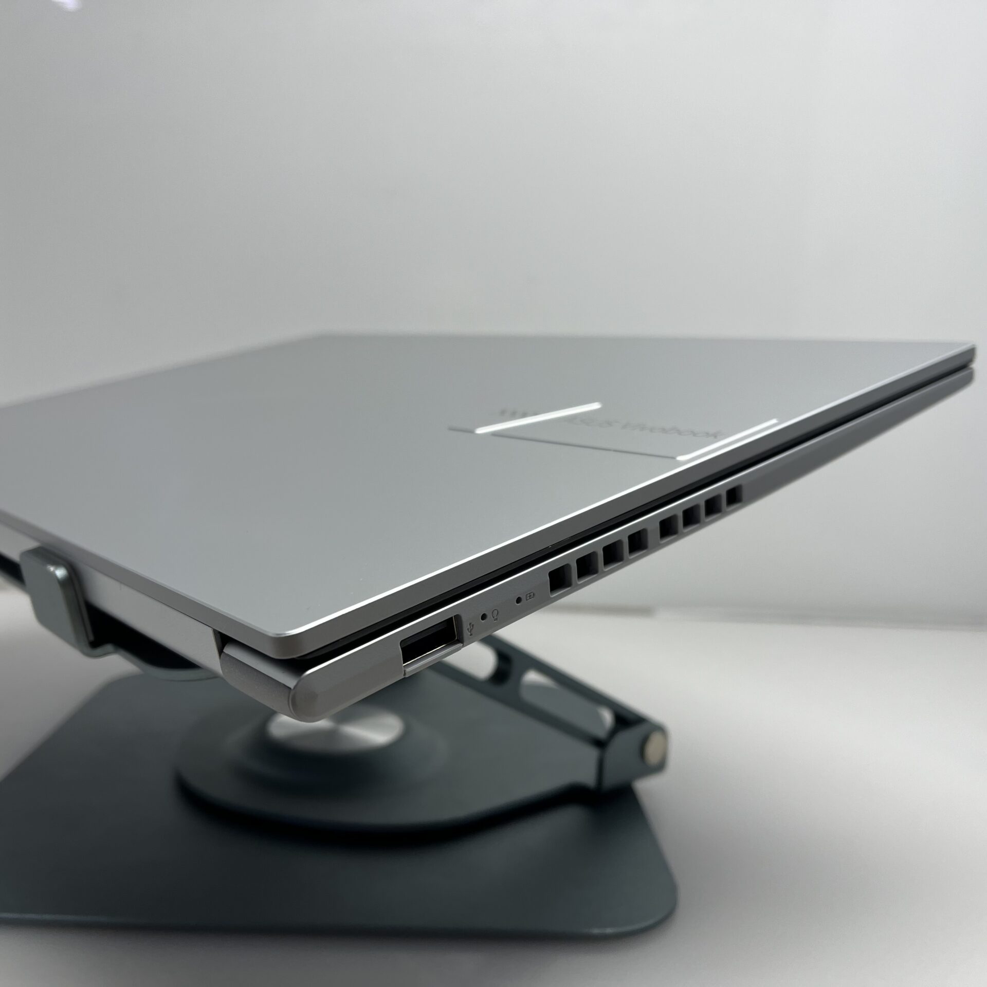 Asus Vivobook 15 M1505Y "Ryzen 7" 2.00GHz 16GB RAM 1TB SSD Grey (Condition: Pristine) - Image 8