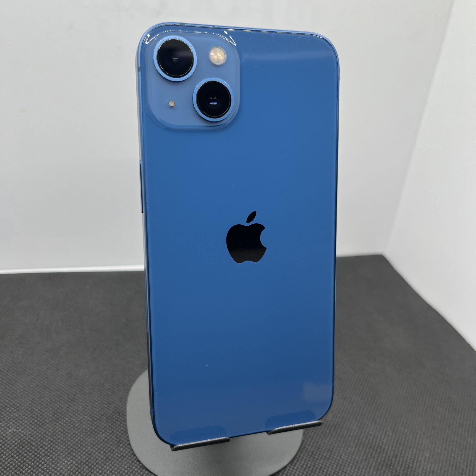 Apple iPhone 13 128GB Blue (Condition: Good) - Image 7
